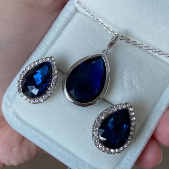 Gorgeous sapphire Necklace and Earrings set 😍 - Picture 2 of 16